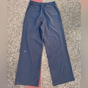 ALO Yoga Men's Black Wide-Leg Joggers